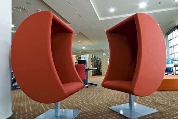 Уникальное кресло-библиотека: фото, концепт