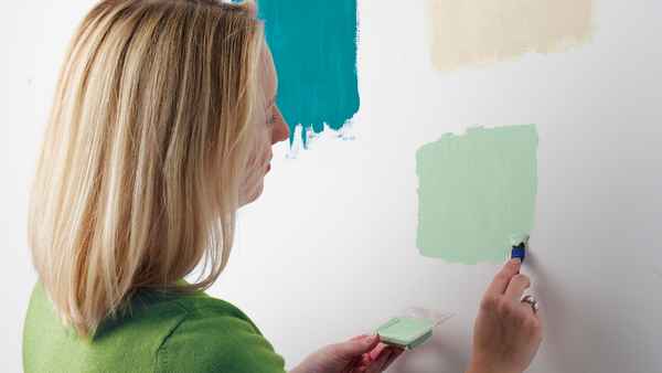 Зачем нужны выкрасы для выбора цвета интерьерной краски на стену?