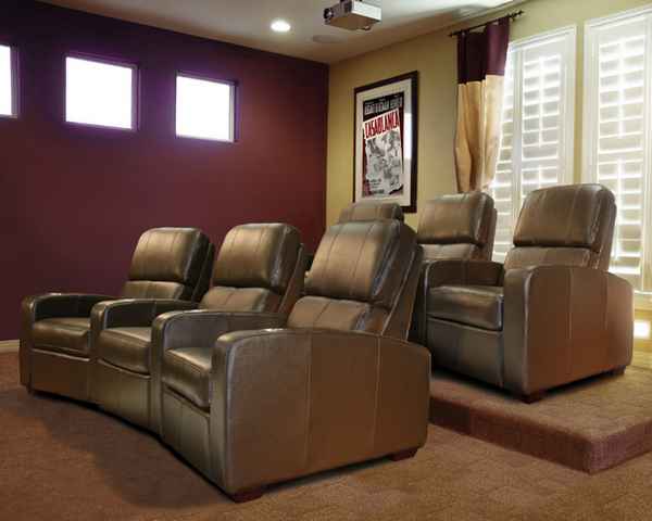 Как выбрать диван для домашнего кинотеатра?