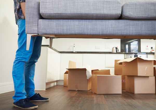 Как правильно перевезти мебель без повреждений