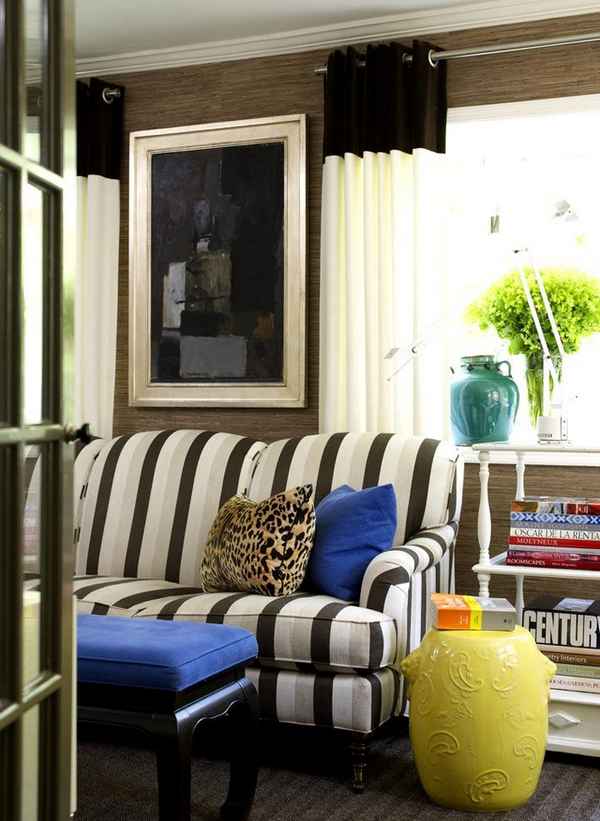 Оригинальный полосатый диван в интерьере: фото, идеи